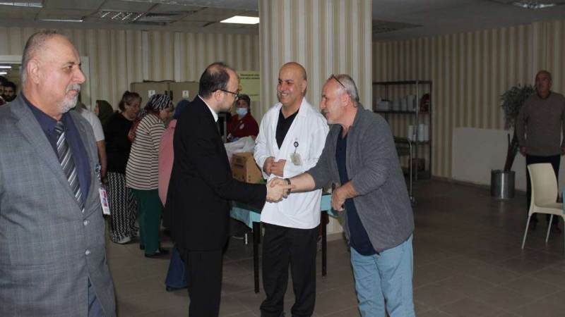 Kavga ettiği amcasını sokak ortasında tabancayla vurdu